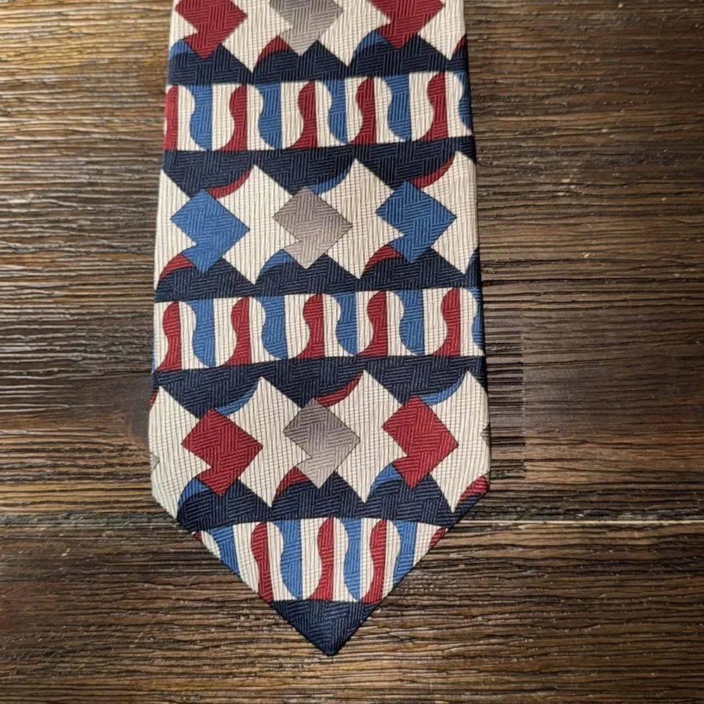 Givenchy Geometric Patterned Silk Tie - Picture 2 of 6